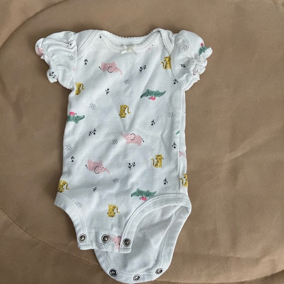 multiple different girl onesies - Picture 3 of 6